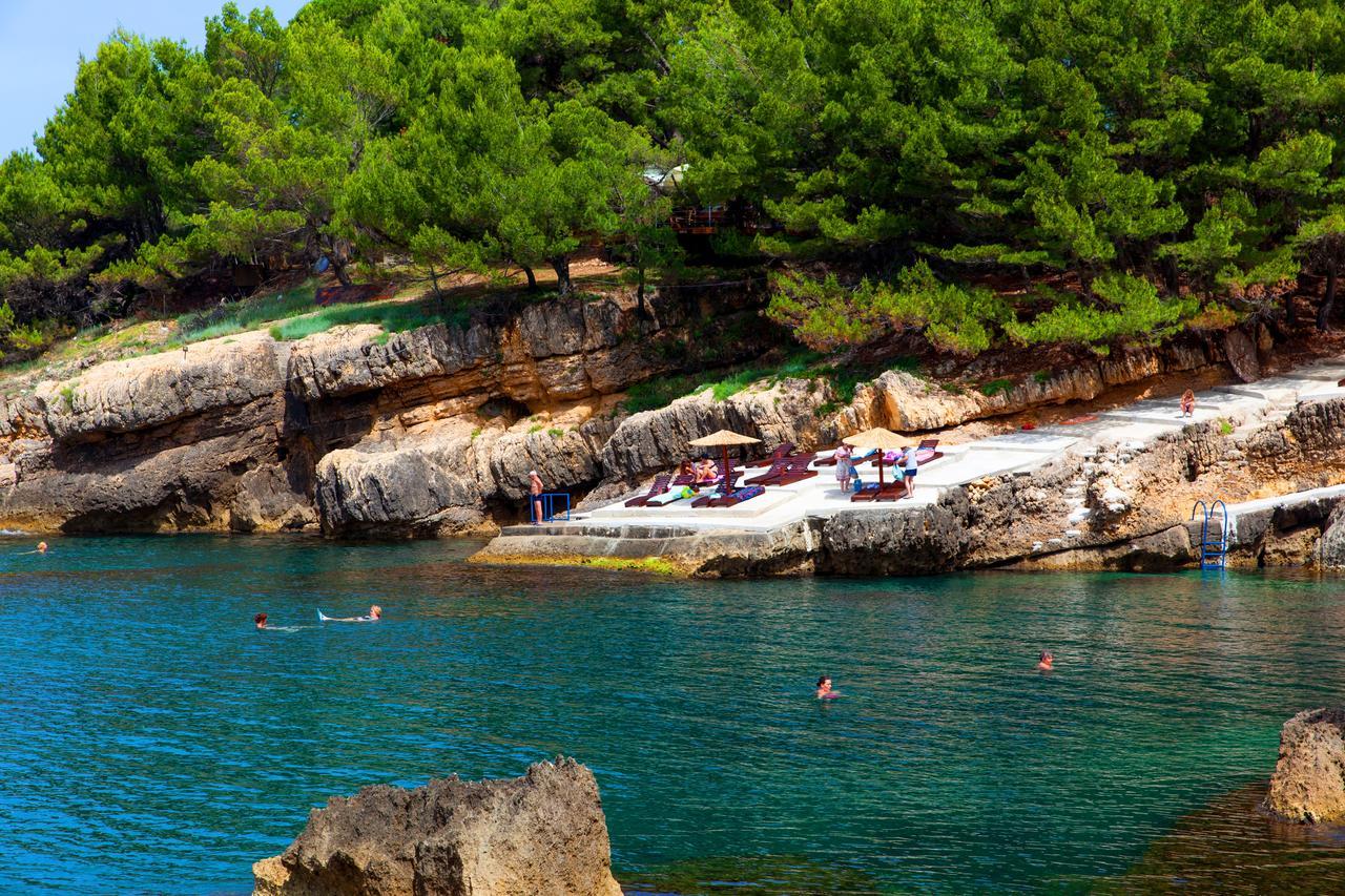 Hotel  ALBATROS  Ulcinj Esterno foto